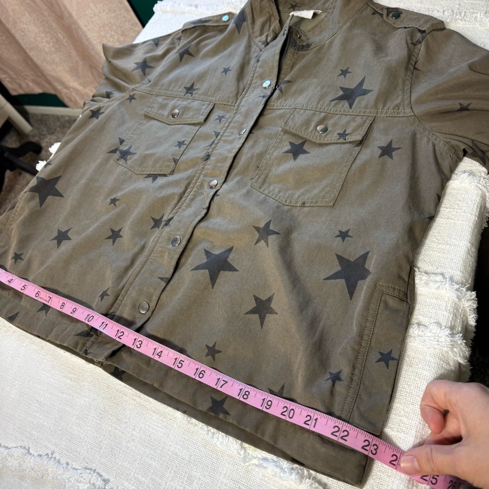 By Together Army Green Military Style Jacket Green w/ Black Stars Sz Large - Picture 8 of 9
